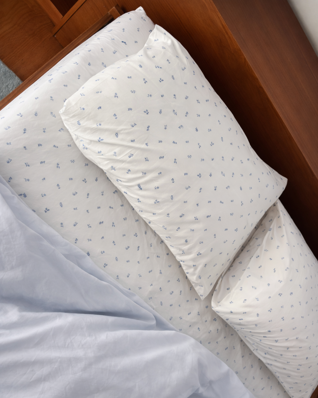 blue floral sheet set 